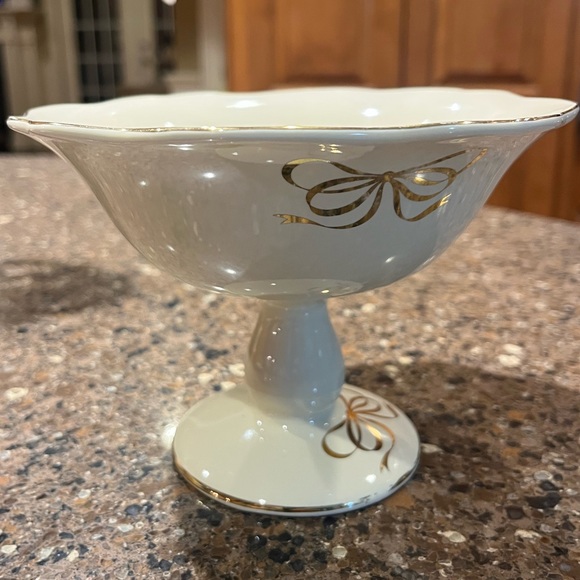 Vintage Candy Dish🍬 - Picture 2 of 5